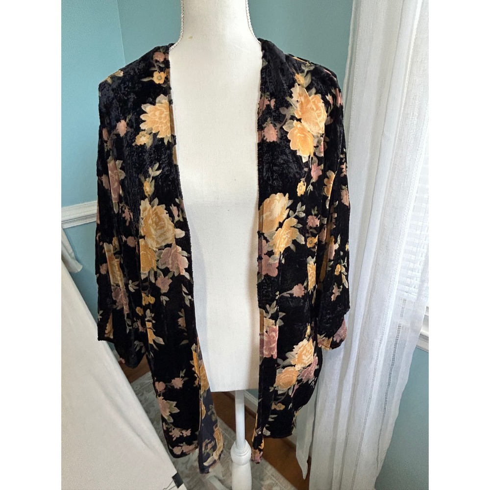 Forever 21 hippie witchy, BohoFloral Burnout Velvet Kimono whimsigoth grunge SM